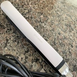 GHD Platinum White Styler